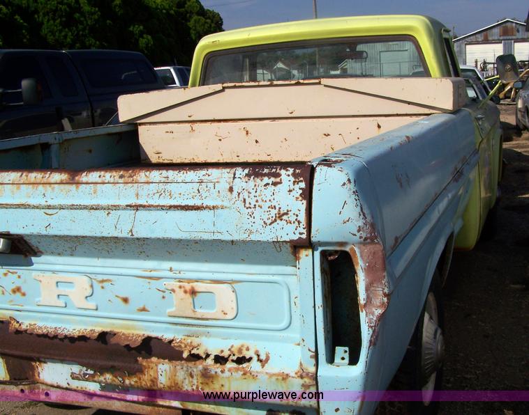 image for item 7282 1971 Dodge pickup truck