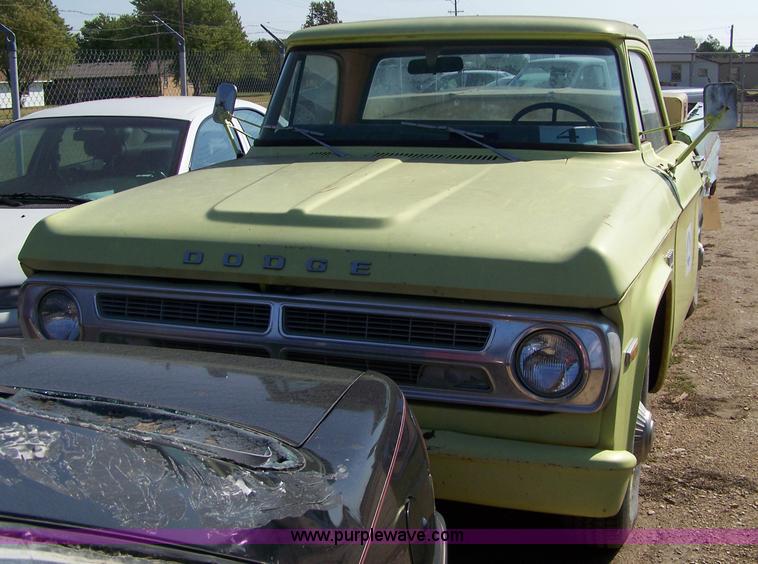 image for item 7282 1971 Dodge pickup truck
