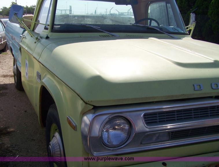 image for item 7282 1971 Dodge pickup truck
