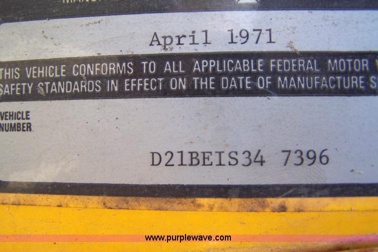 image for item 7282 1971 Dodge pickup truck