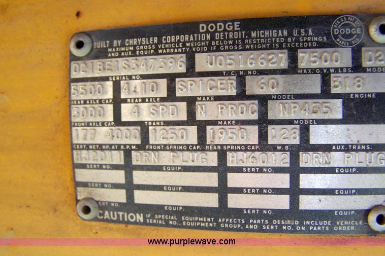 image for item 7282 1971 Dodge pickup truck