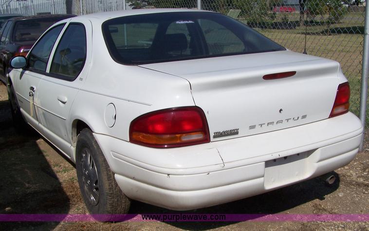 image for item 7283 2000 Dodge Stratus SE