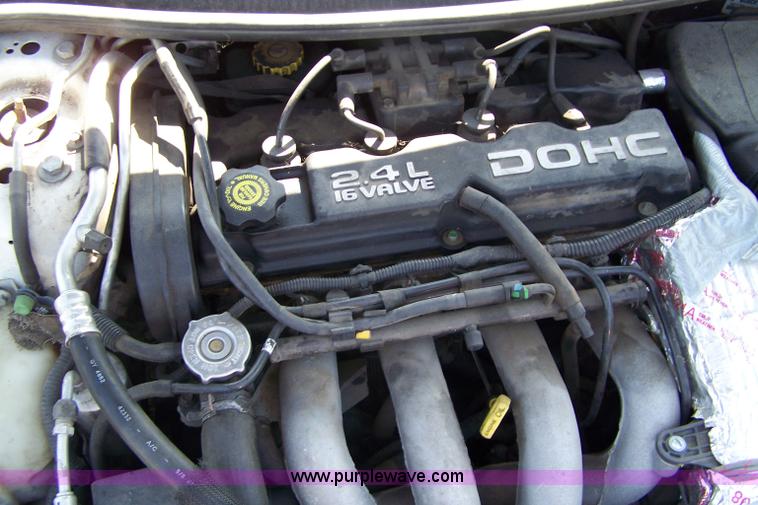 image for item 7283 2000 Dodge Stratus SE