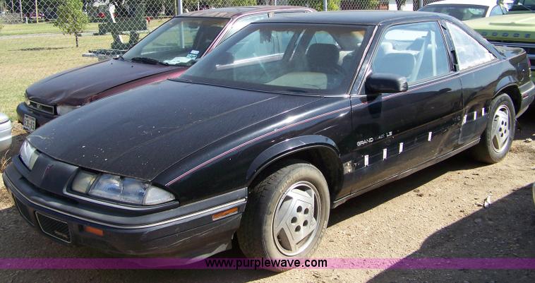 image for item 7285 1990 Pontiac Grand Prix LE