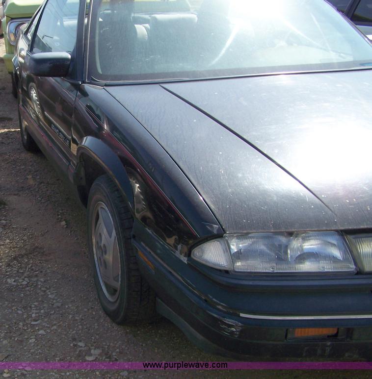 image for item 7285 1990 Pontiac Grand Prix LE