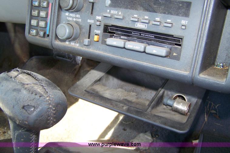 image for item 7285 1990 Pontiac Grand Prix LE