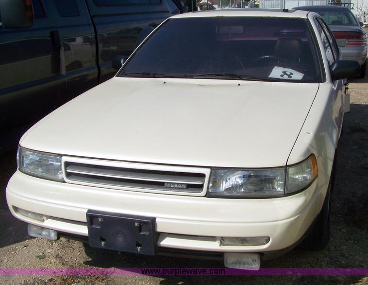 image for item 7286 1990 Nissan Maxima
