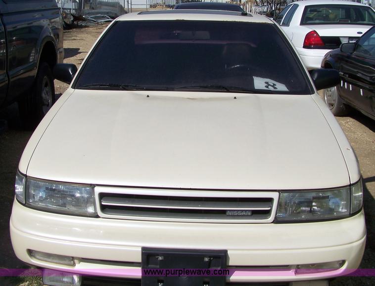 image for item 7286 1990 Nissan Maxima