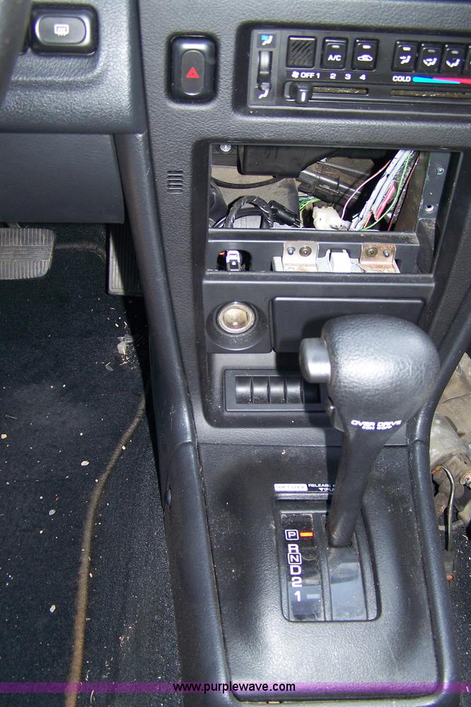 image for item 7286 1990 Nissan Maxima