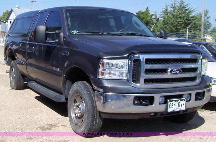 image for item 7287 2006 Ford F250 XLT Super Duty extended cap pickup truck