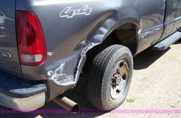 image for item 7287 2006 Ford F250 XLT Super Duty extended cap pickup truck