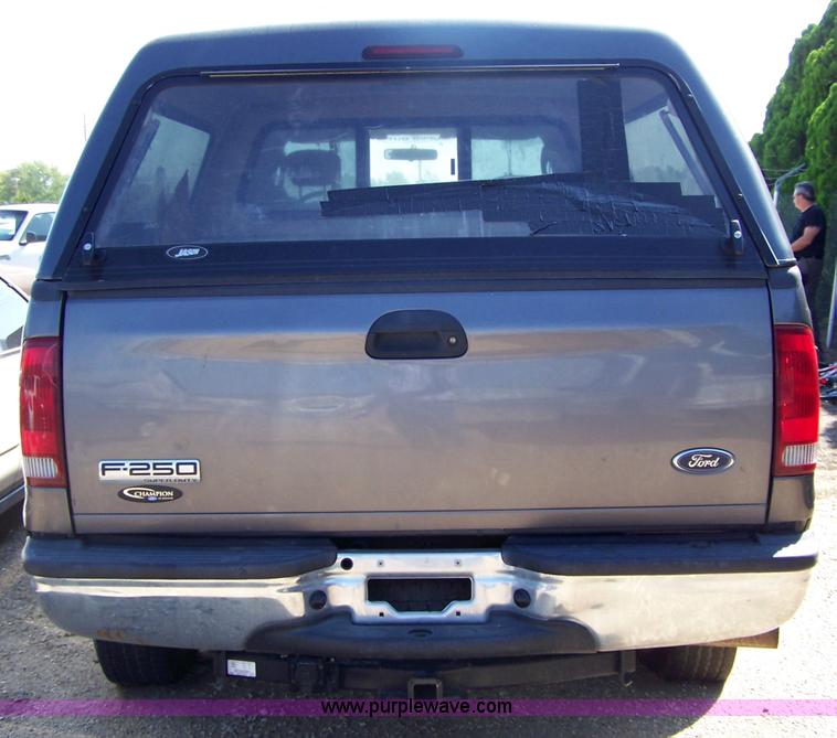 image for item 7287 2006 Ford F250 XLT Super Duty extended cap pickup truck