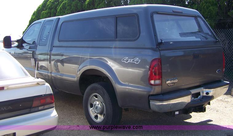 image for item 7287 2006 Ford F250 XLT Super Duty extended cap pickup truck