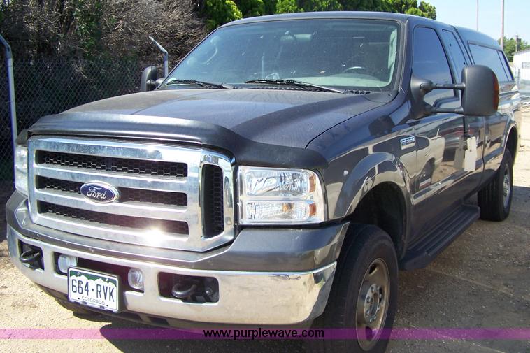 image for item 7287 2006 Ford F250 XLT Super Duty extended cap pickup truck