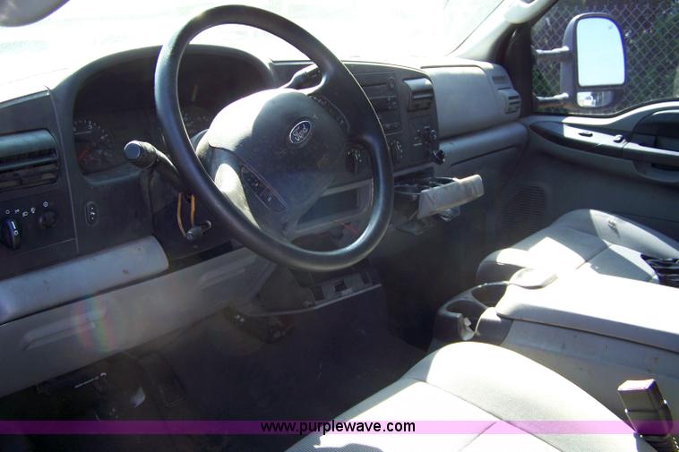 image for item 7287 2006 Ford F250 XLT Super Duty extended cap pickup truck