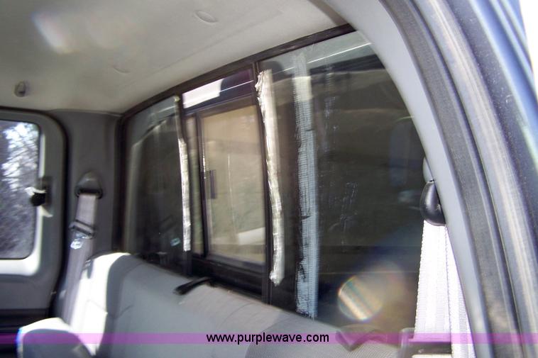 image for item 7287 2006 Ford F250 XLT Super Duty extended cap pickup truck