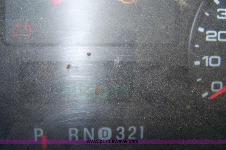 image for item 7287 2006 Ford F250 XLT Super Duty extended cap pickup truck