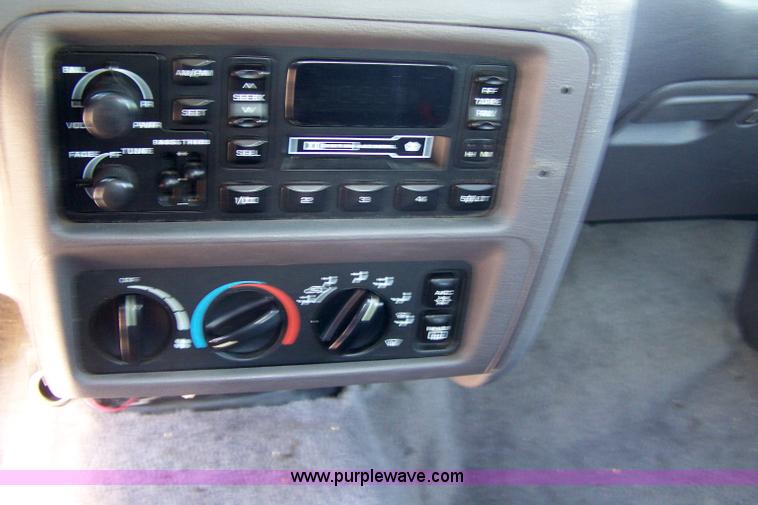 image for item 7288 1997 Dodge Intrepid