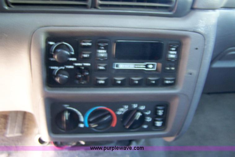 image for item 7288 1997 Dodge Intrepid