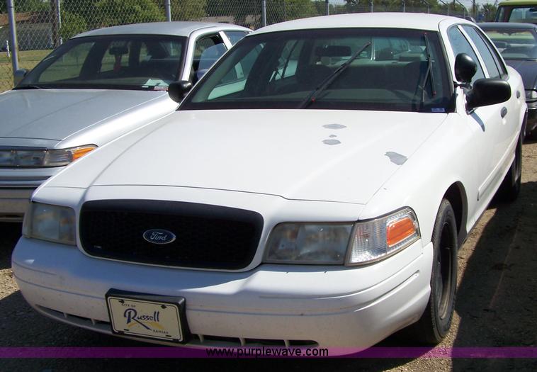 image for item 7289 2001 Ford Crown Victoria Police Interceptor