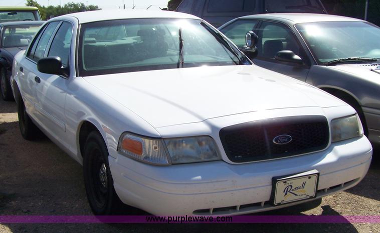 image for item 7289 2001 Ford Crown Victoria Police Interceptor