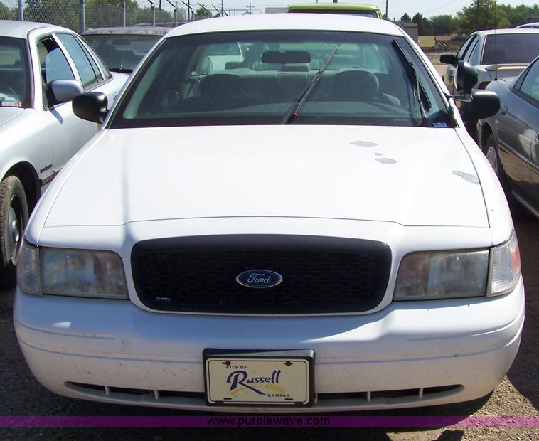 image for item 7289 2001 Ford Crown Victoria Police Interceptor