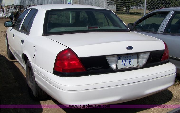 image for item 7289 2001 Ford Crown Victoria Police Interceptor