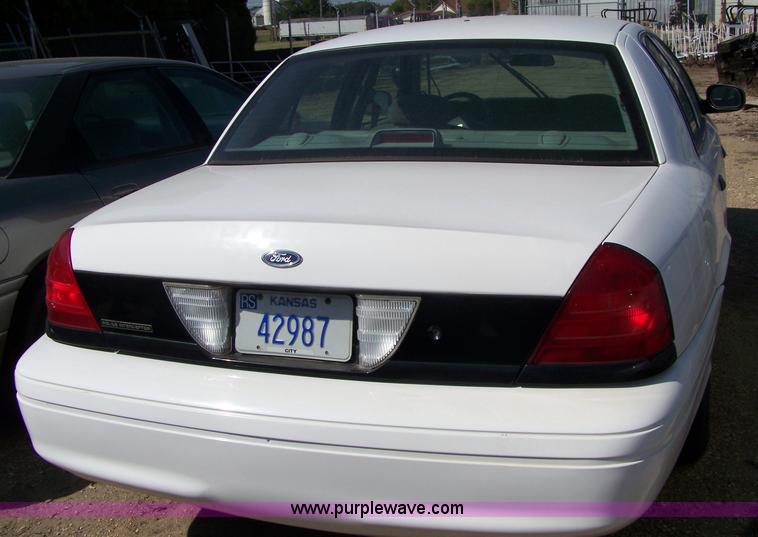 image for item 7289 2001 Ford Crown Victoria Police Interceptor