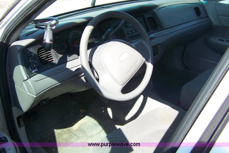 image for item 7289 2001 Ford Crown Victoria Police Interceptor