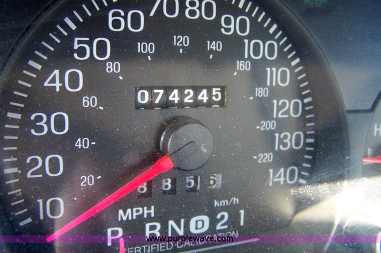 image for item 7289 2001 Ford Crown Victoria Police Interceptor