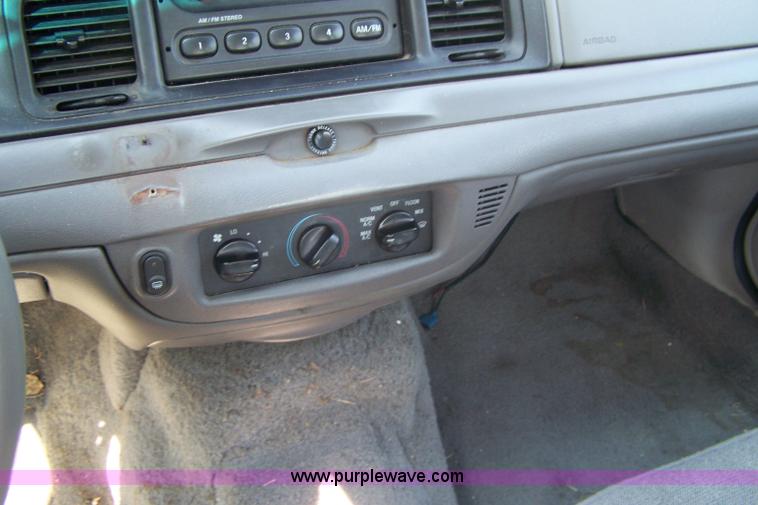 image for item 7289 2001 Ford Crown Victoria Police Interceptor