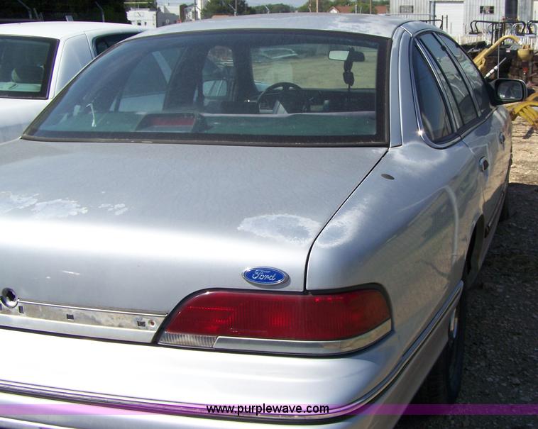 image for item 7290 1993 Ford Crown Victoria S