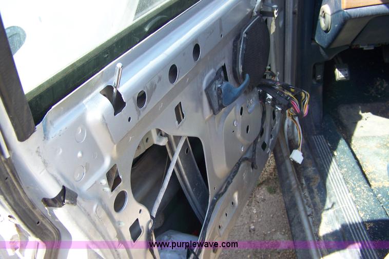 image for item 7290 1993 Ford Crown Victoria S