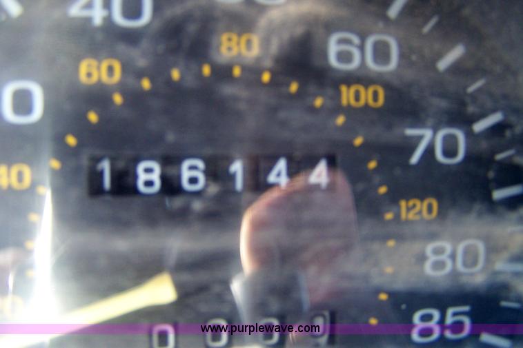 image for item 7290 1993 Ford Crown Victoria S