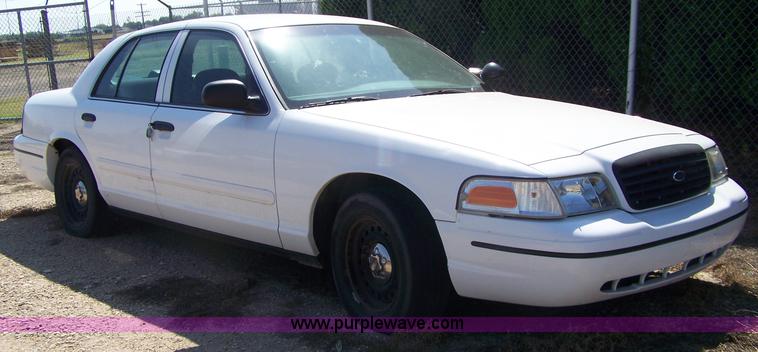 image for item 7291 2004 Ford Crown Victoria Police Interceptor