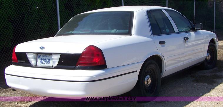 image for item 7291 2004 Ford Crown Victoria Police Interceptor