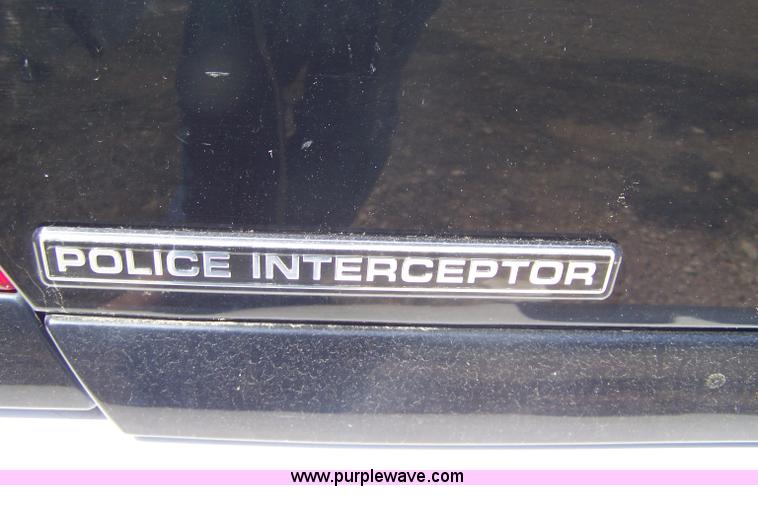 image for item 7291 2004 Ford Crown Victoria Police Interceptor