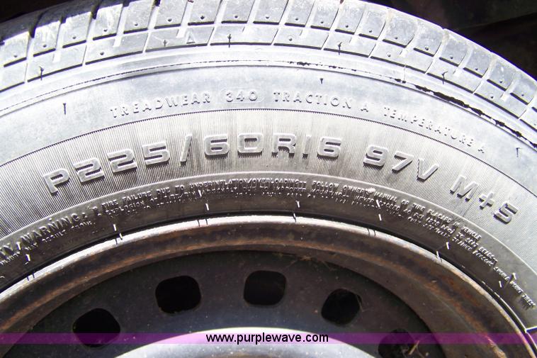 image for item 7291 2004 Ford Crown Victoria Police Interceptor