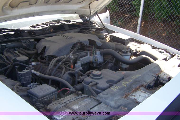 image for item 7291 2004 Ford Crown Victoria Police Interceptor