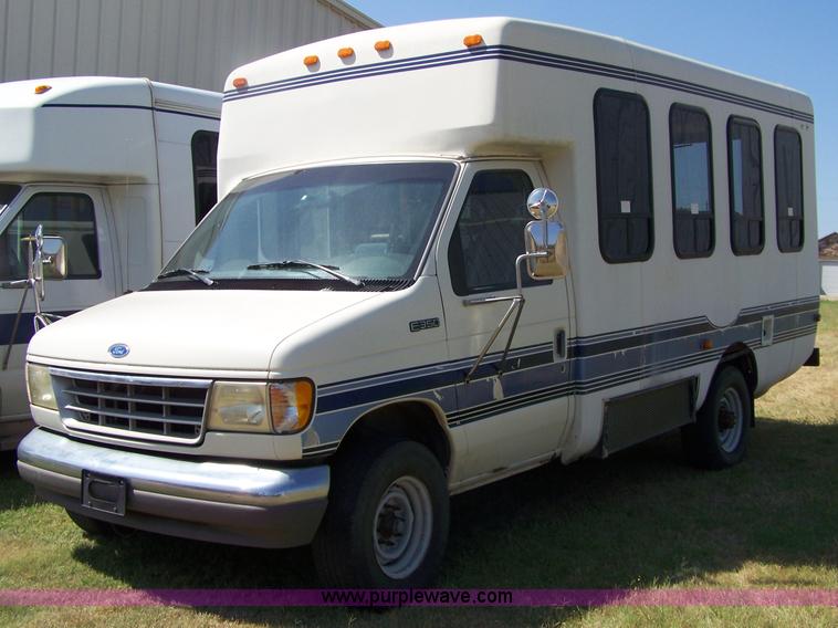 image for item 7292 1995 Ford E350 transit bus