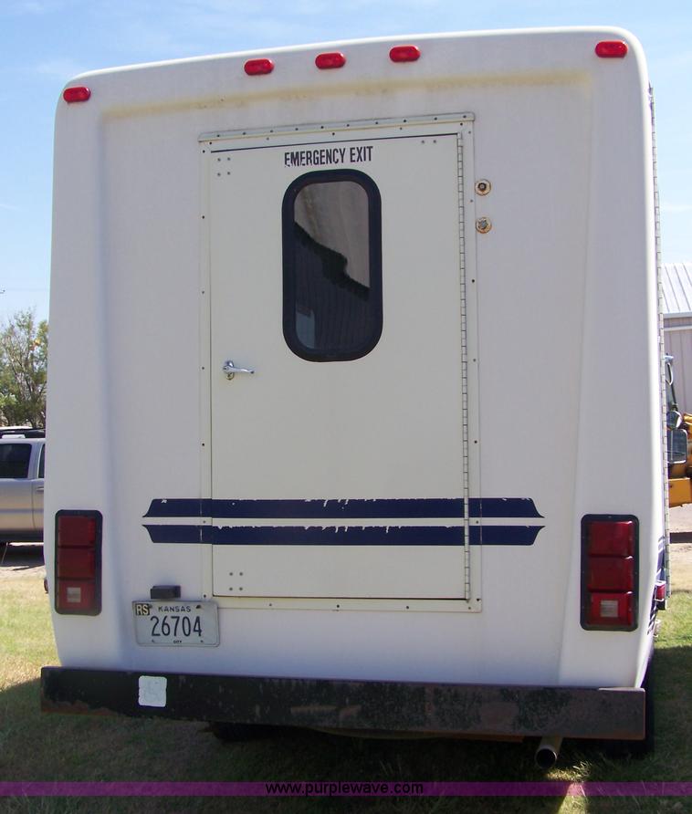image for item 7292 1995 Ford E350 transit bus