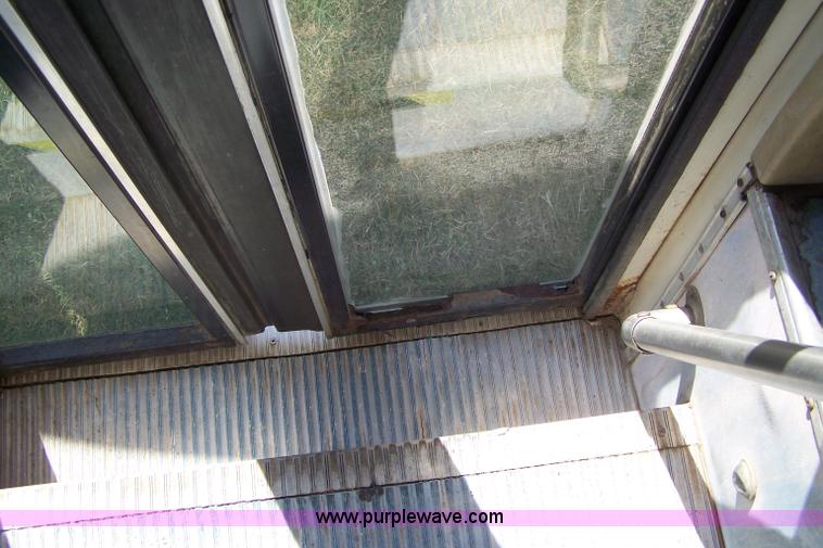 image for item 7292 1995 Ford E350 transit bus