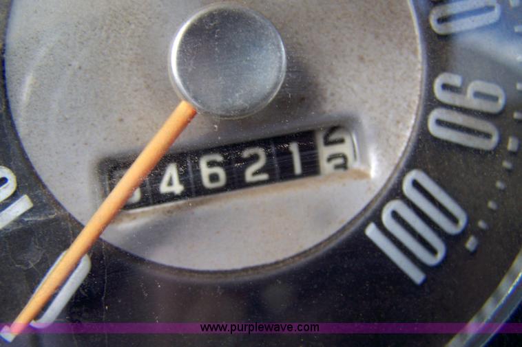 image for item 9283 1963 Ford F600 water truck