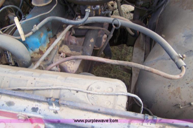 image for item 9283 1963 Ford F600 water truck