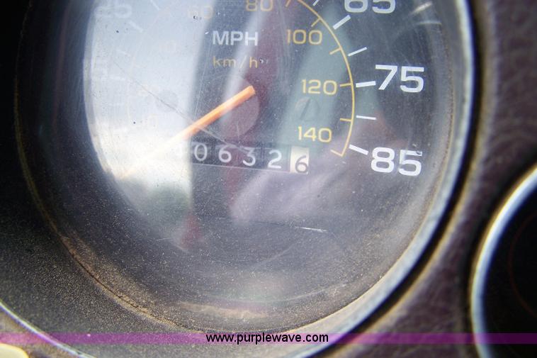 image for item 9286 1987 Chevrolet G30 van