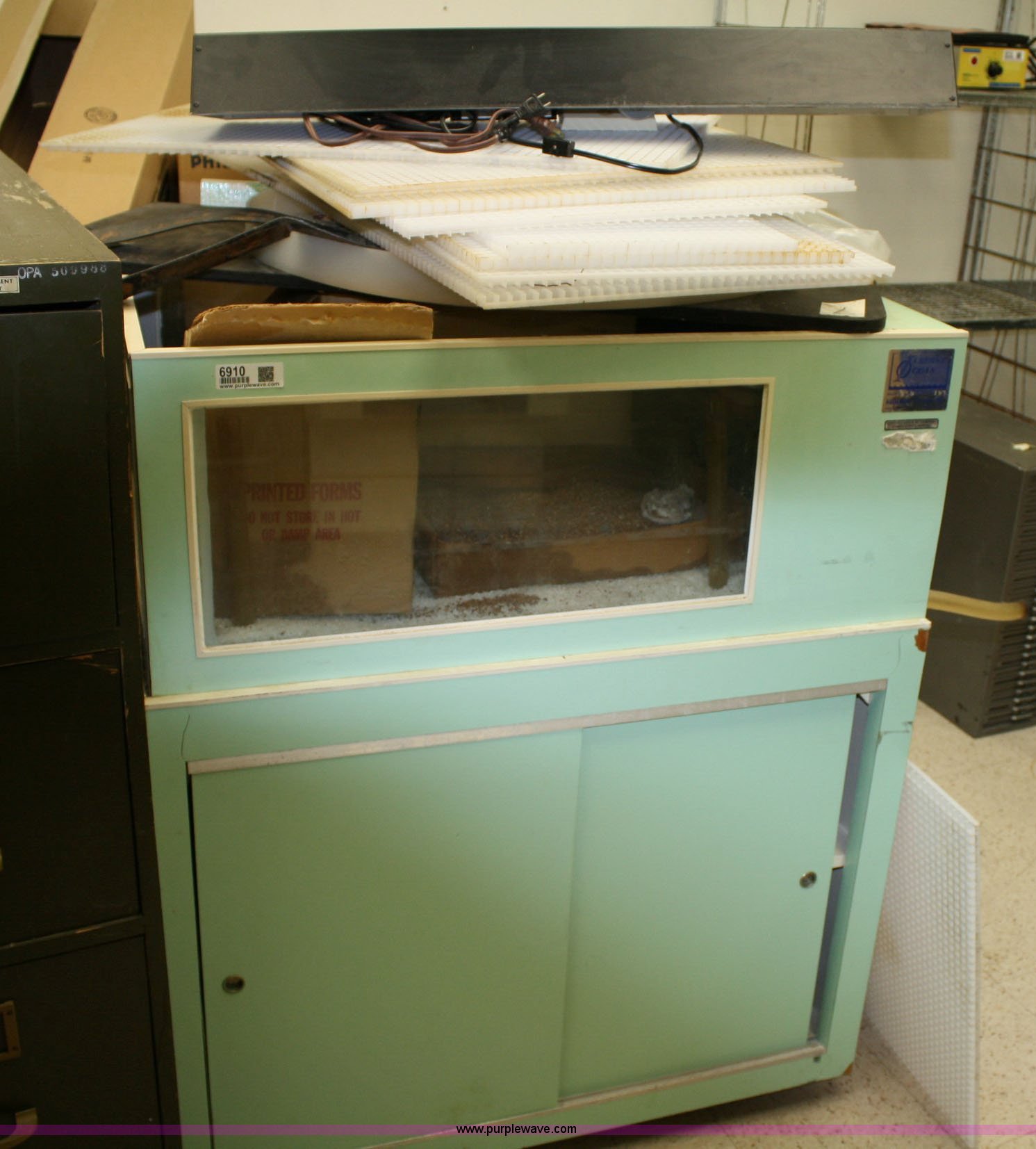 Aquarium Systems Instant Oceans aquarium in Wichita, KS Item 6910