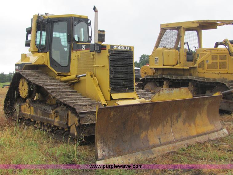image for item 4840 1998 Caterpillar D6M LGP dozer