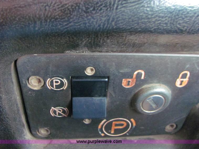 image for item 4840 1998 Caterpillar D6M LGP dozer