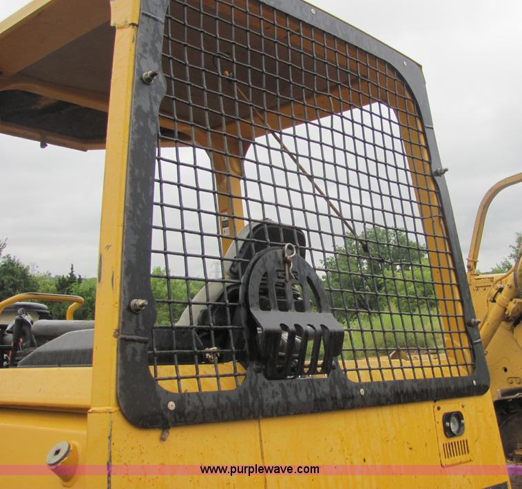 image for item 4842 2002 John Deere 450H LGP dozer