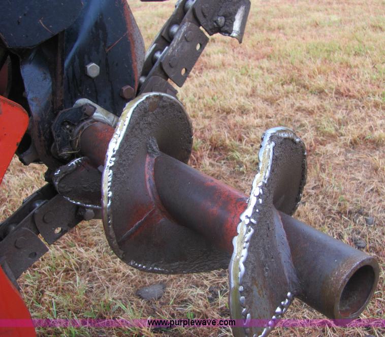 image for item 4844 2008 Ditch Witch RT95 trencher